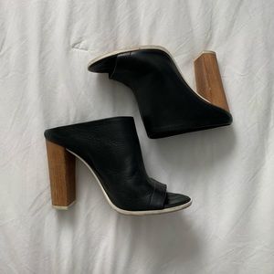 Vince heels